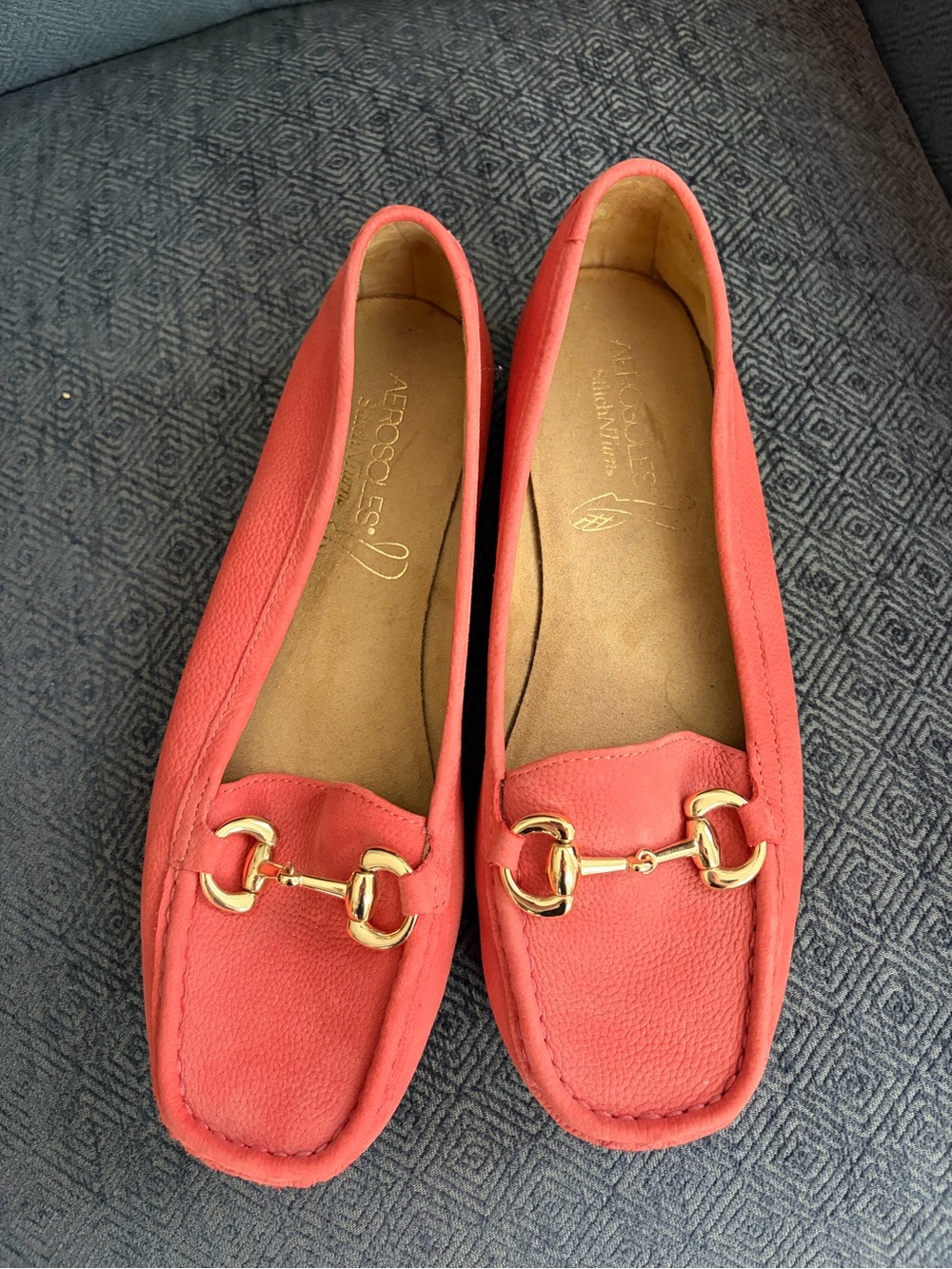 NWOT Aerosoles Coral Gold-Bit Driving Loafers